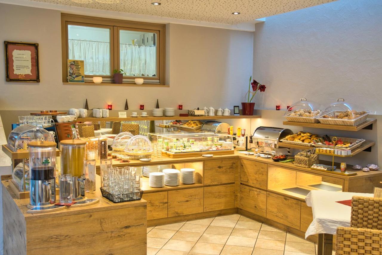 Arndt Hotel Garni Rust Bagian luar foto