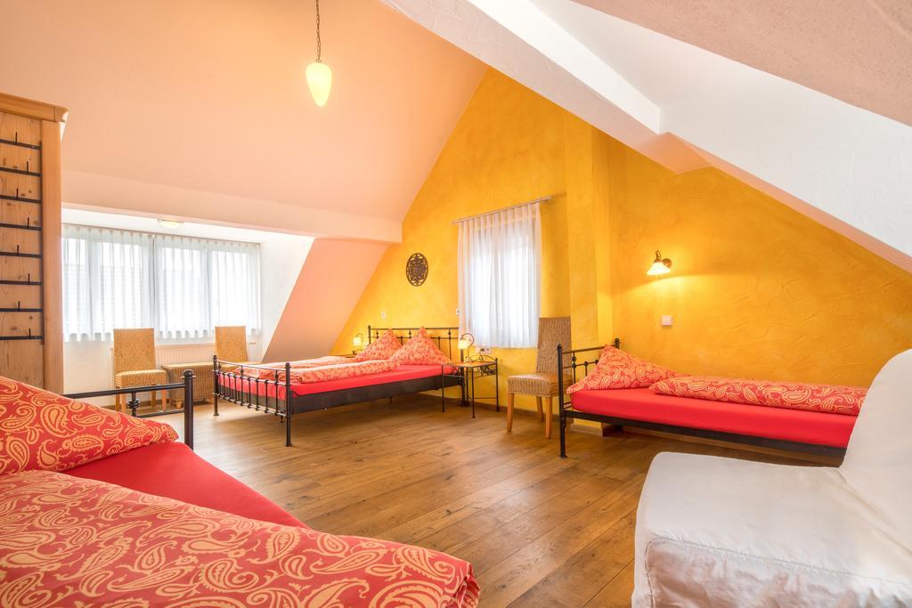 Arndt Hotel Garni Rust Bagian luar foto