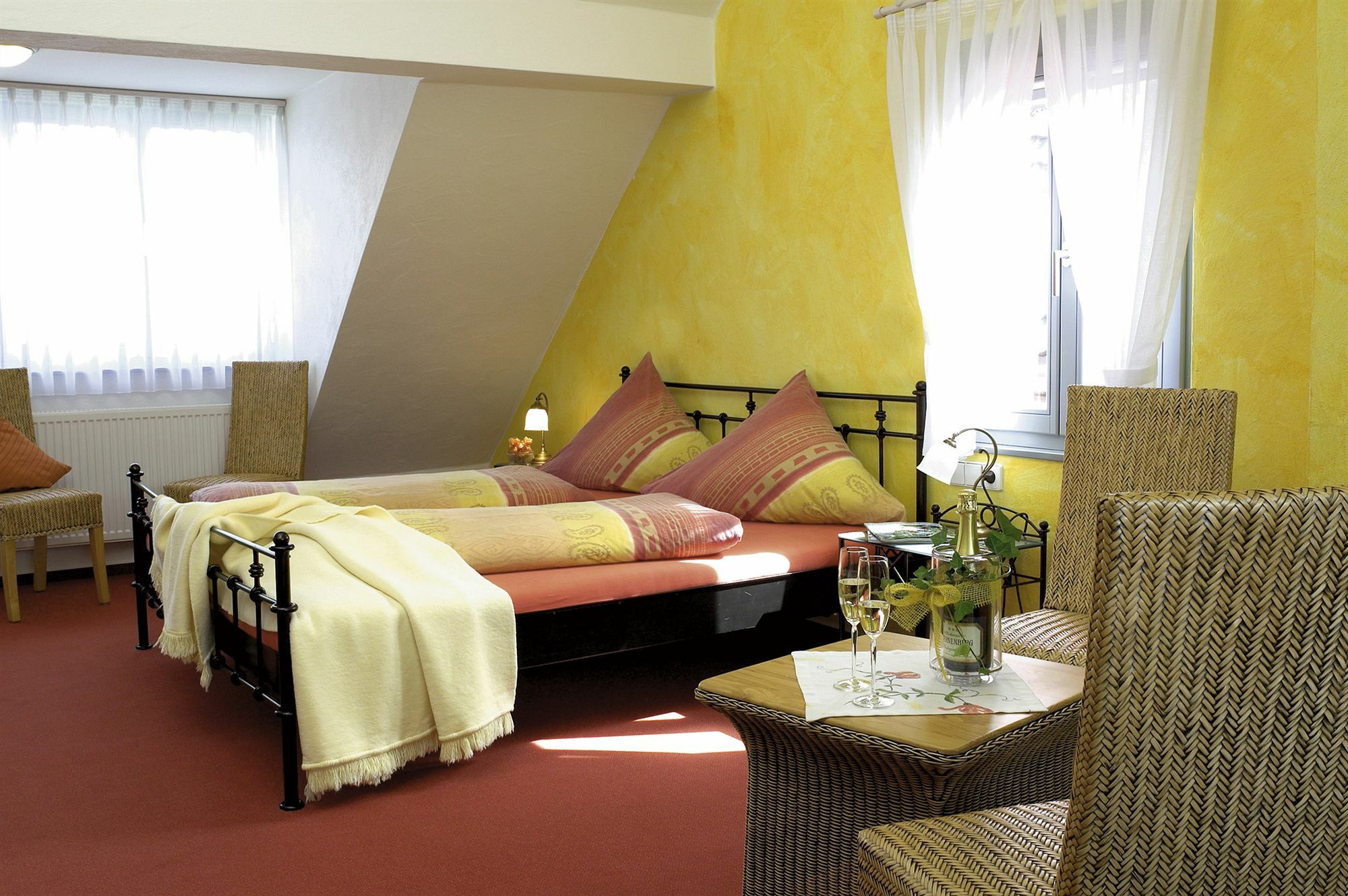 Arndt Hotel Garni Rust Bagian luar foto