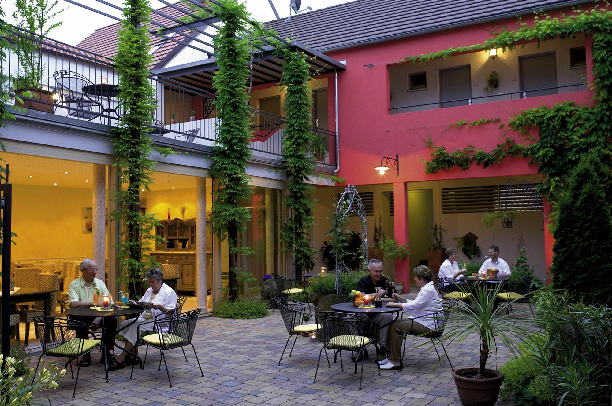 Arndt Hotel Garni Rust Bagian luar foto