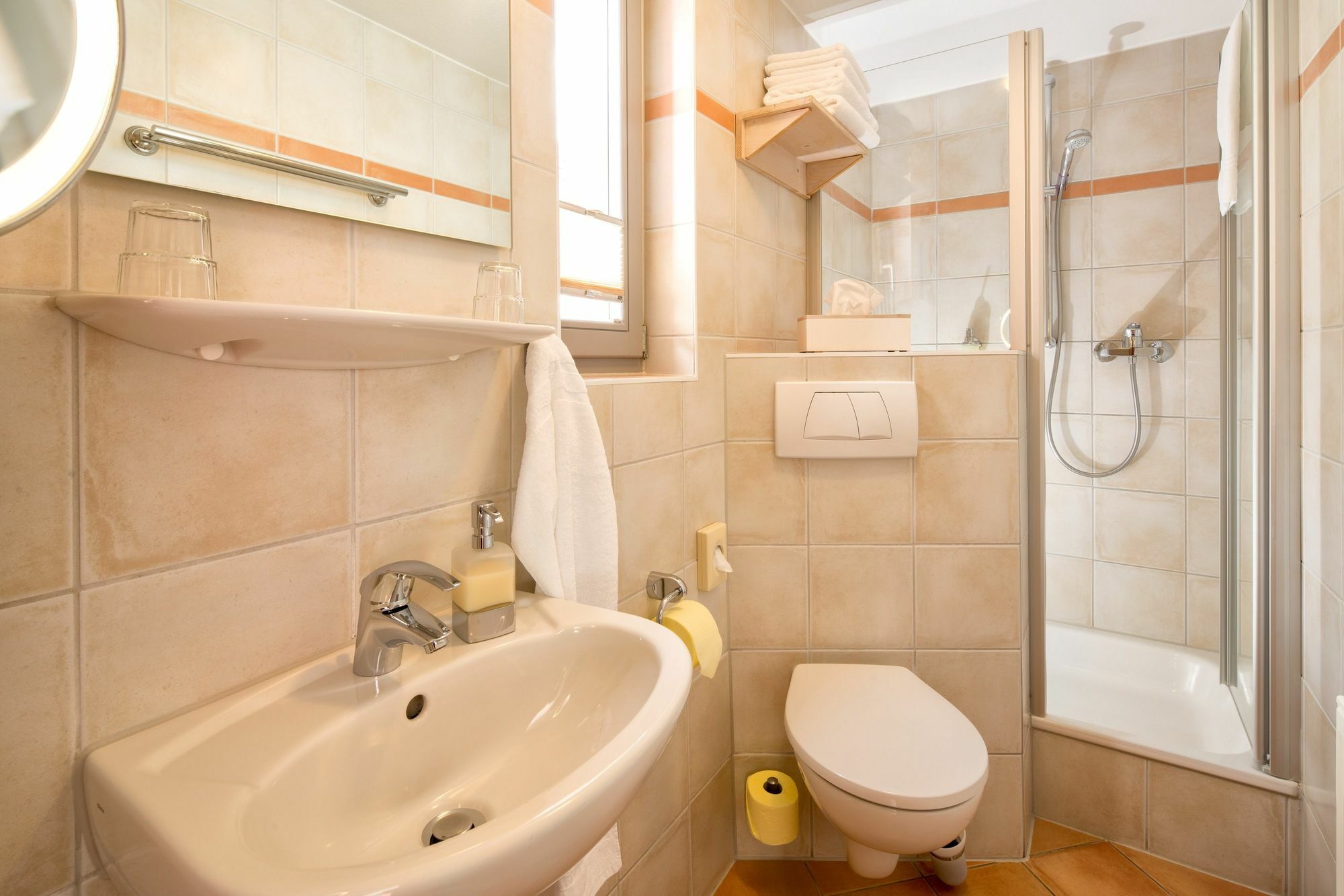 Arndt Hotel Garni Rust Bagian luar foto